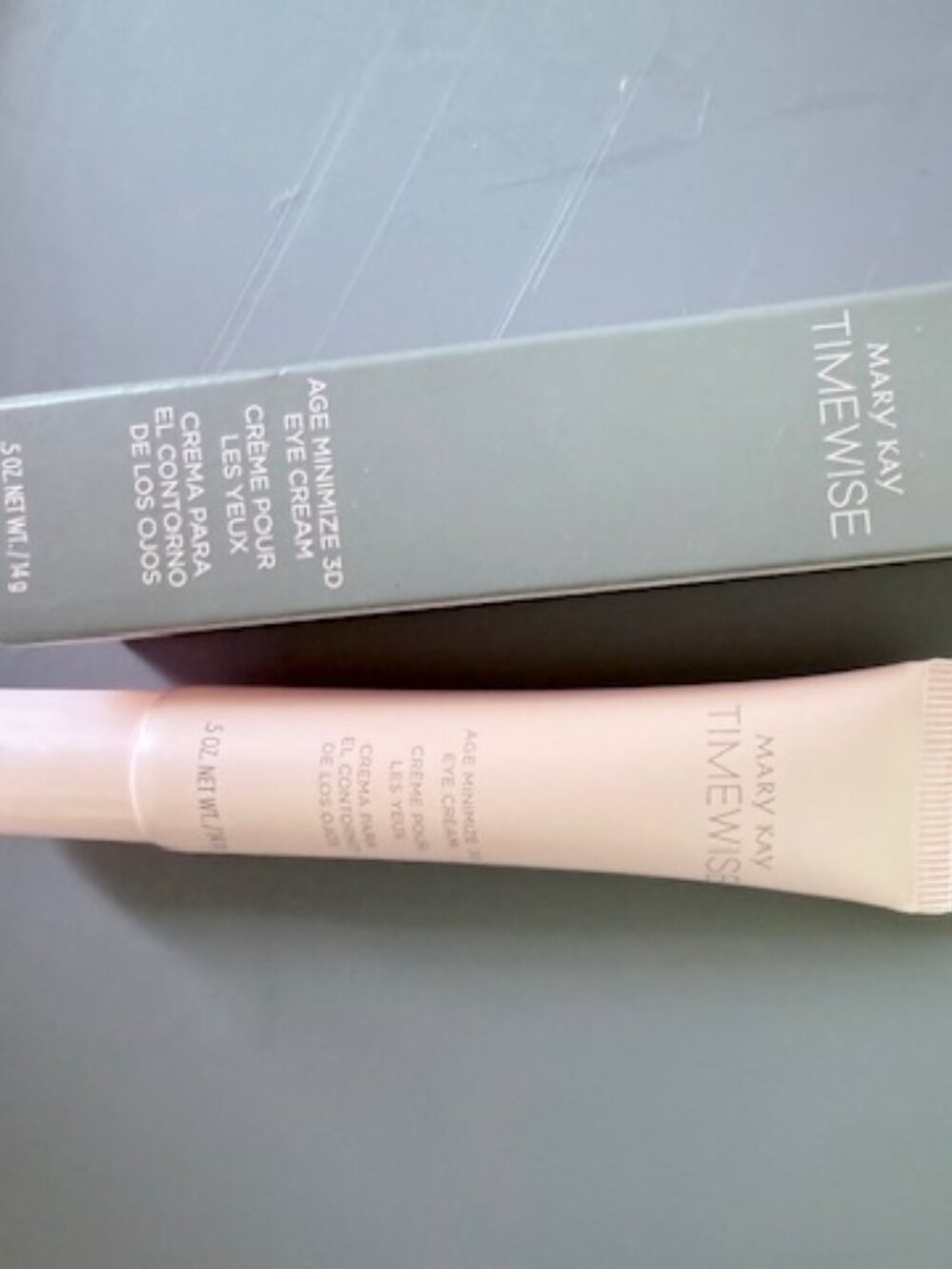 Age Minimizing Day Cream